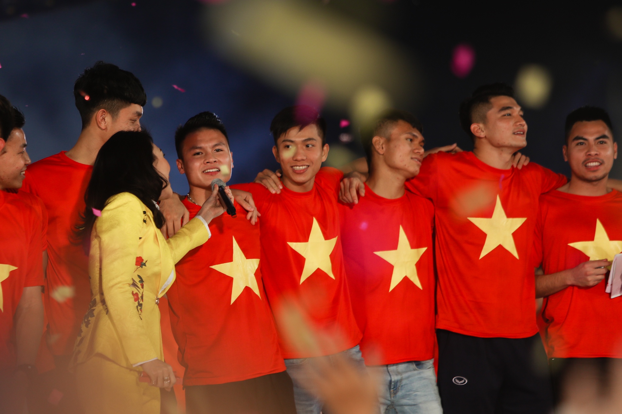 công phượng u23 tặng son cho mỹ tâm ảnh 7 cong phuong u23 tang son cho my tam anh 7