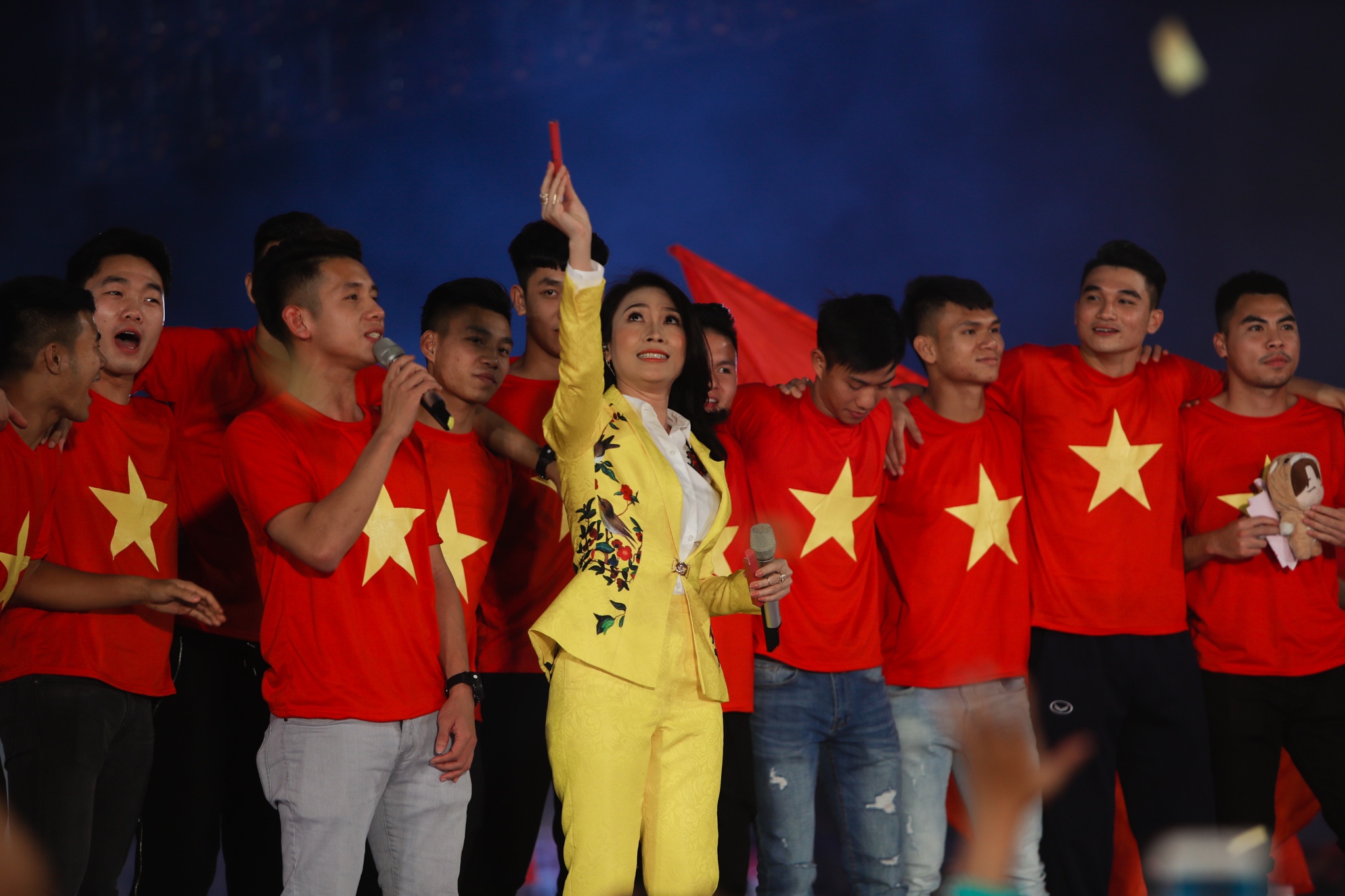 công phượng u23 tặng son cho mỹ tâm ảnh 8 cong phuong u23 tang son cho my tam anh 8