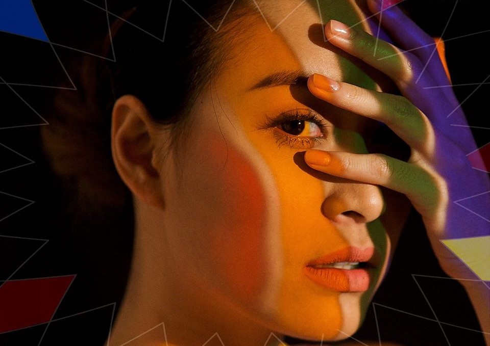 Tu truyen Hoang Thuy Linh: Nghien ruou, bi ep dung thu ma tuy hinh anh