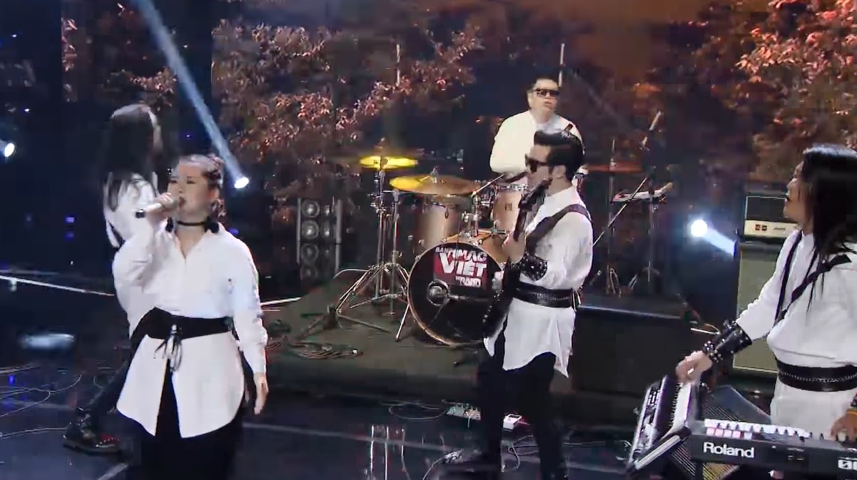 Hon vong phu - An Nam hat trong dem chung ket Ban nhac Viet hinh anh