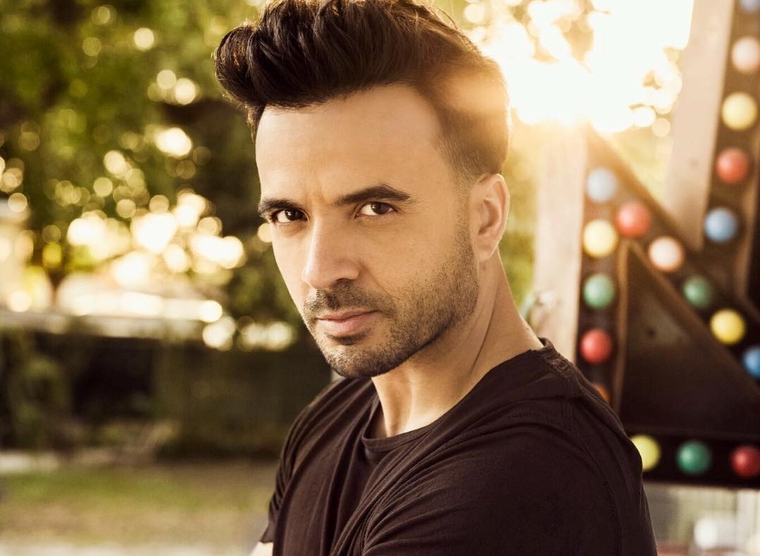 Sao 'Despacito': Toi va Justin Bieber nhan tin cho nhau sau moi ky luc hinh anh