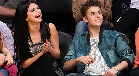 Justin Bieber 24 tuoi: Co ca the gioi va tinh yeu cua Selena Gomez hinh anh