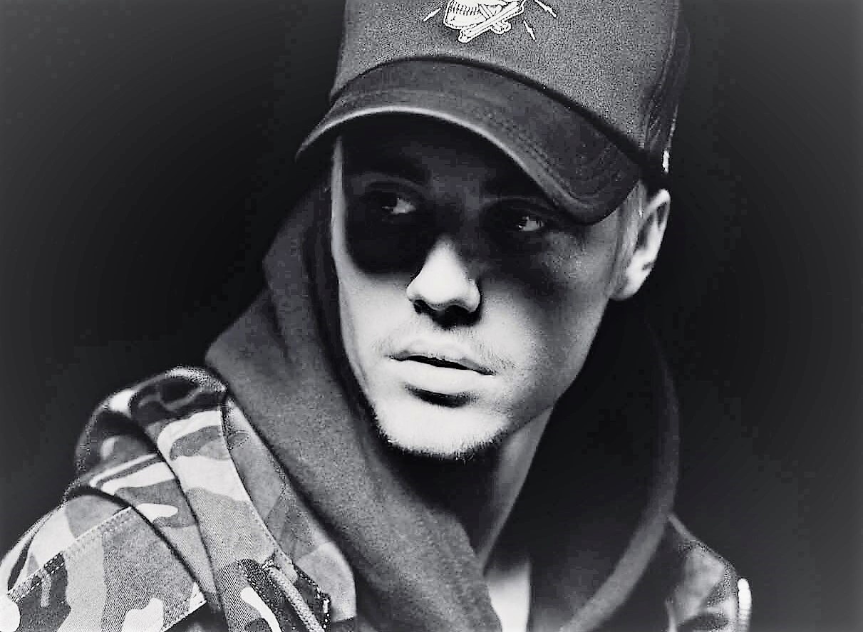 justin bieber tuoi 24 ben selena gomez anh 2