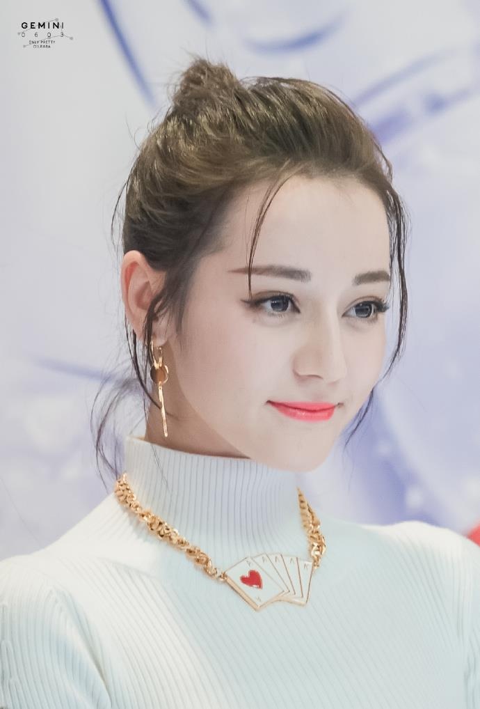 my nu tan cuong dich le nhiet ba anh 11