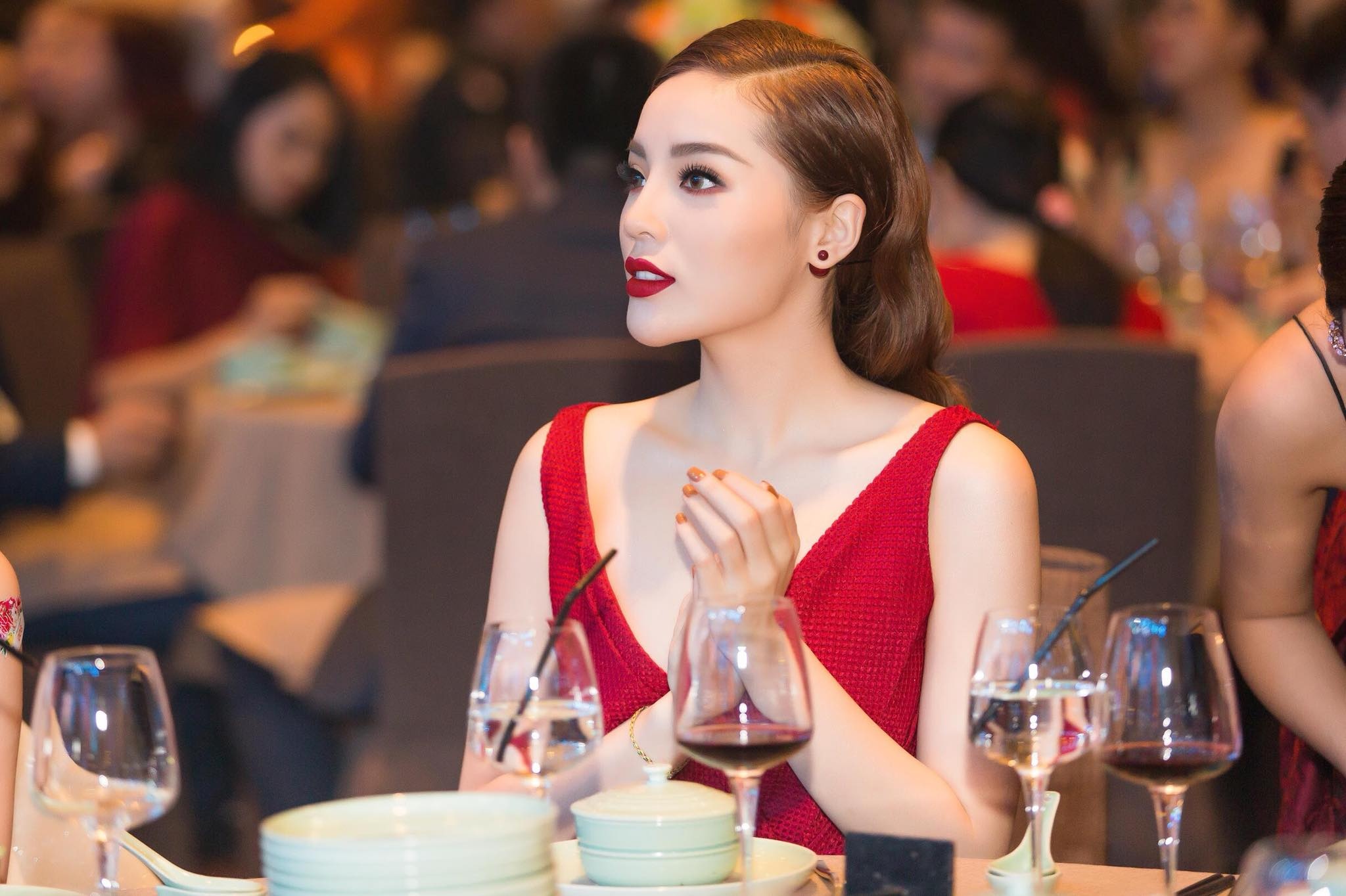 hoa hau ky duyen mat ngay cang do anh 13