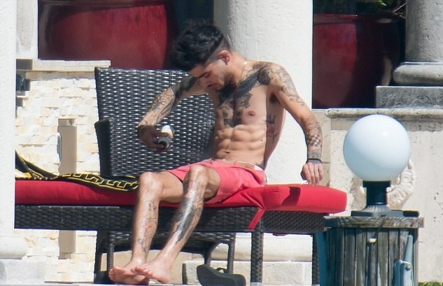zayn malik one direction tiều tụy ảnh 1 zayn malik one direction tieu tuy anh 1