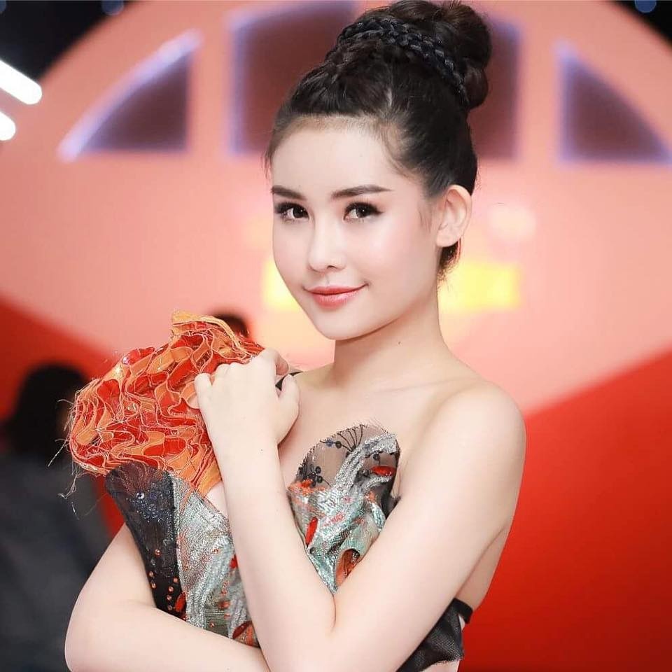 le au ngan anh anh 11