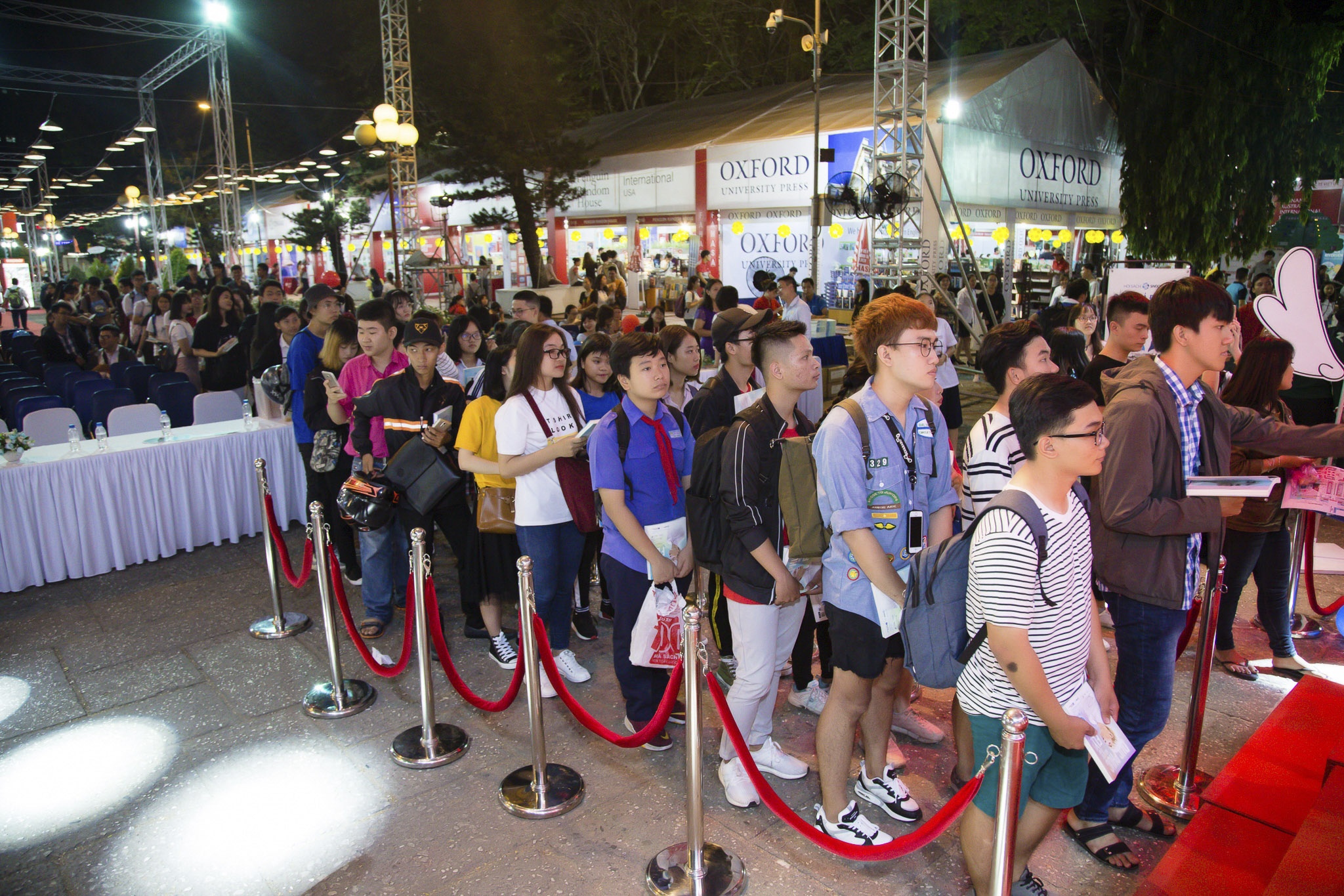 duc phuc ra tu truyen anh 14