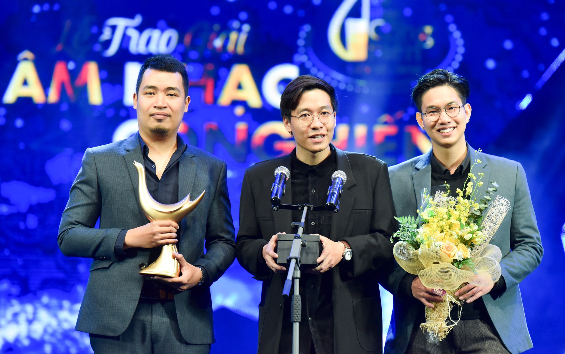 le trao giai cong hien 2018 anh 2