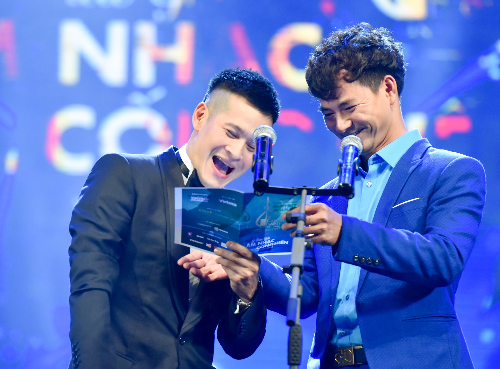 le trao giai cong hien 2018 anh 7