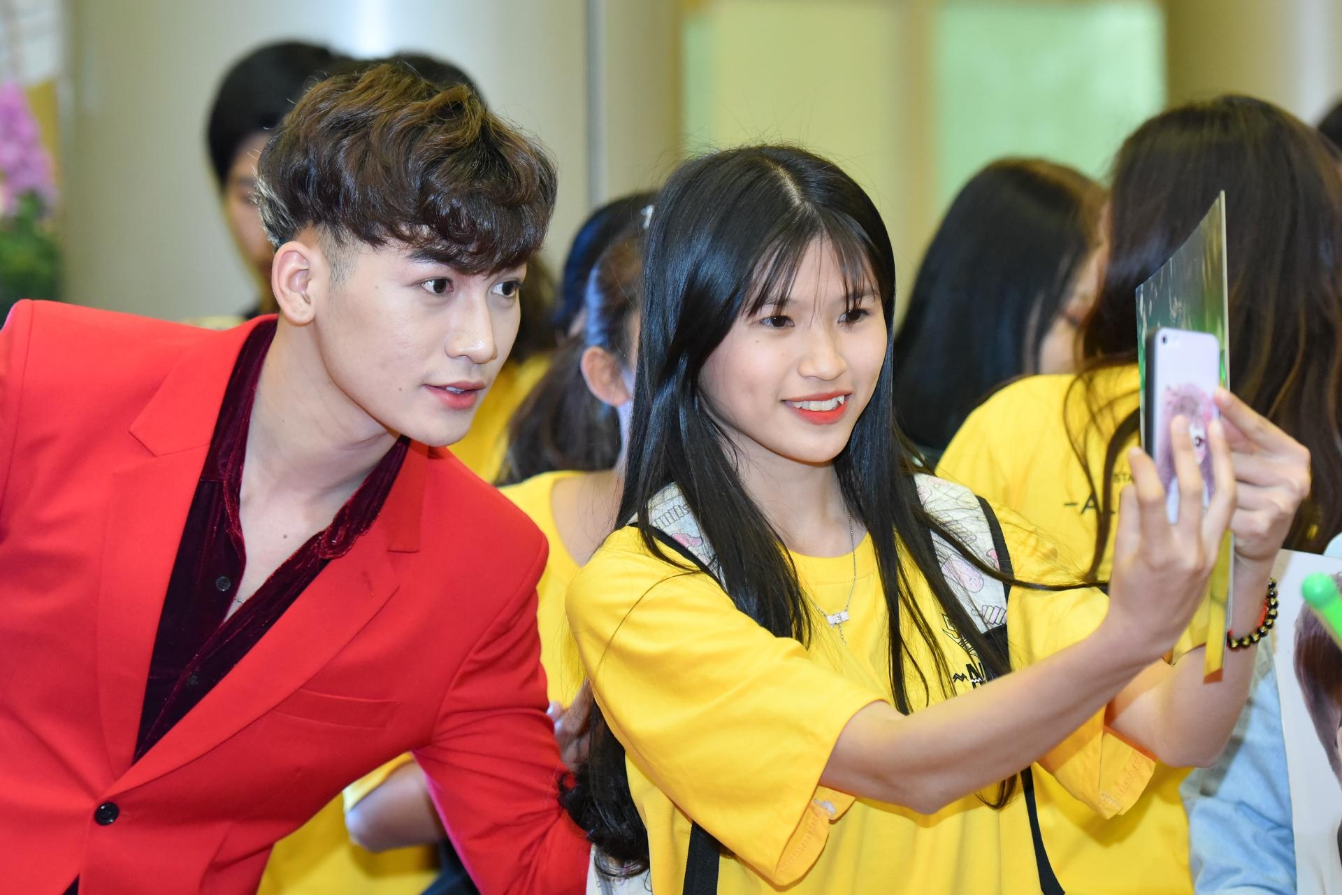 tham do le trao giai cong hien 2018 anh 5