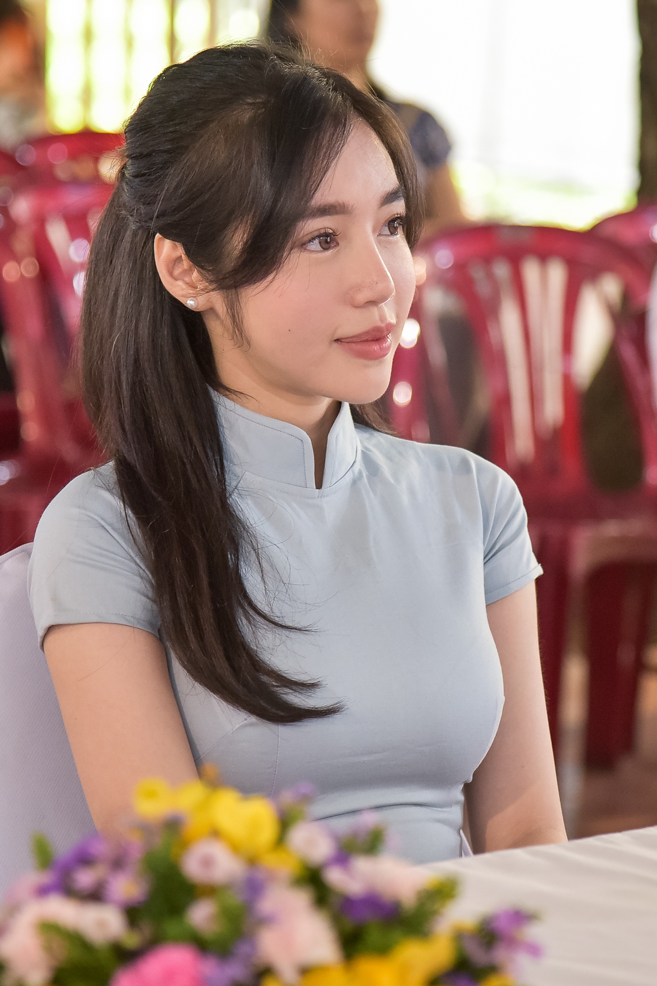 elly tran ke lai qua khu trong sach 1987 anh 5