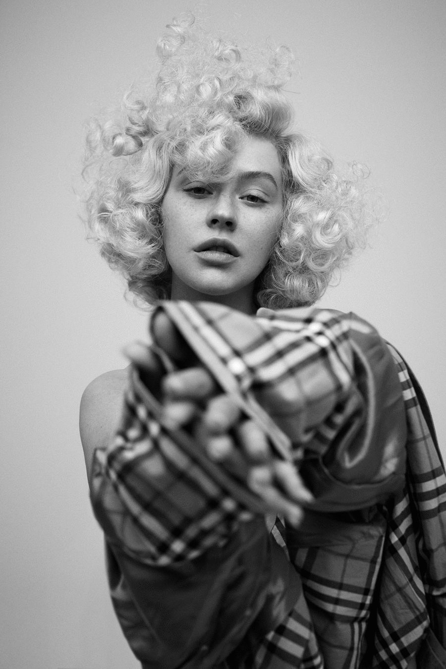 christina aguilera để mặt tàn nhang trên tạp chí ảnh 4 christina aguilera de mat tan nhang tren tap chi anh 4