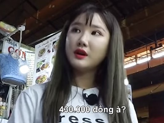 Fan buc xuc vi EXID bi 'chem' 430.000 dong khi an vat o cho Ben Thanh hinh anh
