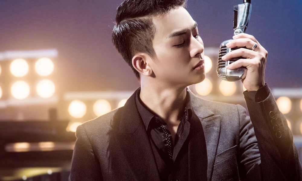 MV ca tu Yeu thuong ngay do voi ban hat live cua Hoai Lam hinh anh