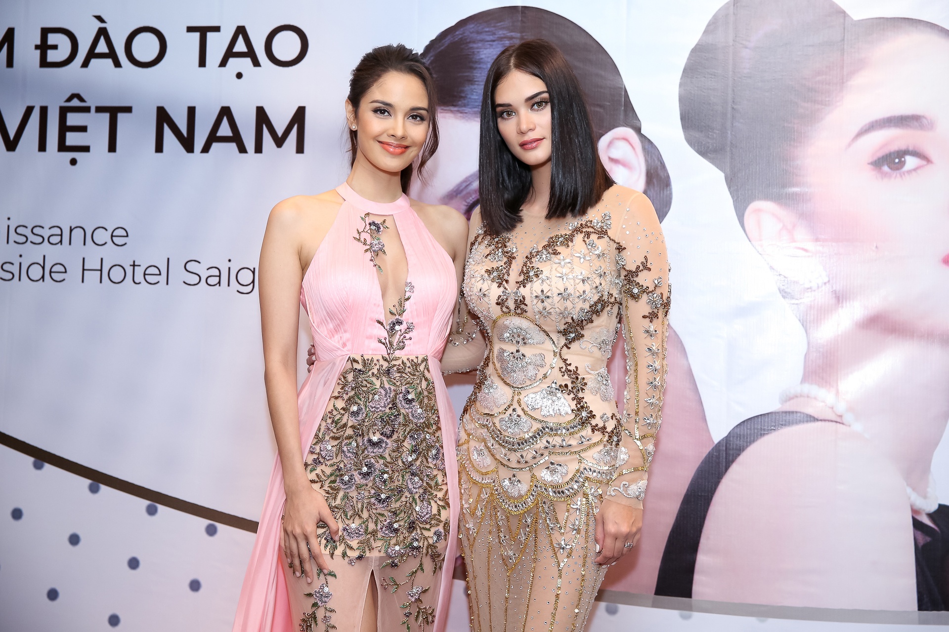 Pia Wurtzbach và Megan Young đến Việt Nam ảnh 1 Pia Wurtzbach va Megan Young den Viet Nam anh 1