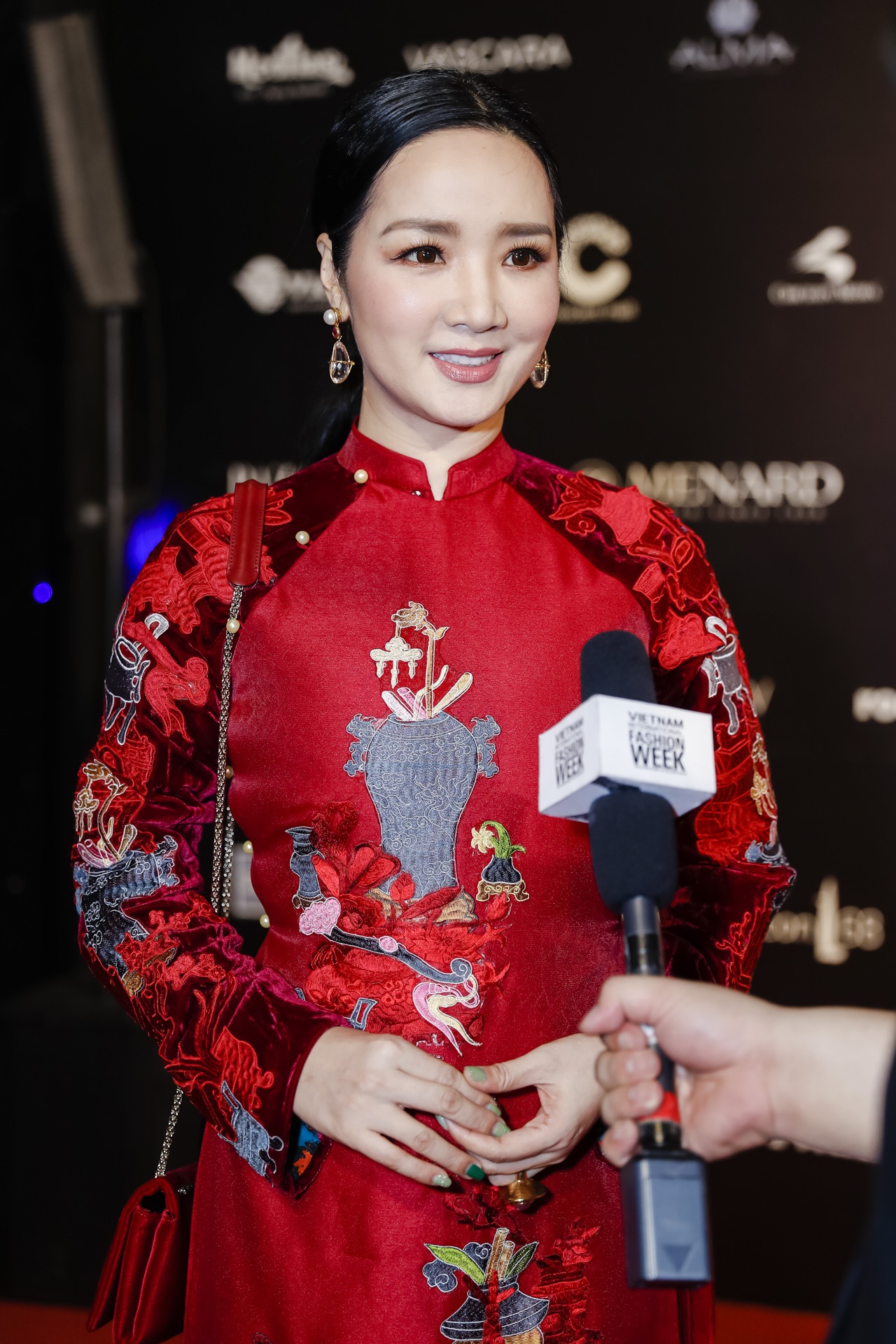 tieu chau nhu quynh mac tham hoa o tuan le thoi trang anh 9