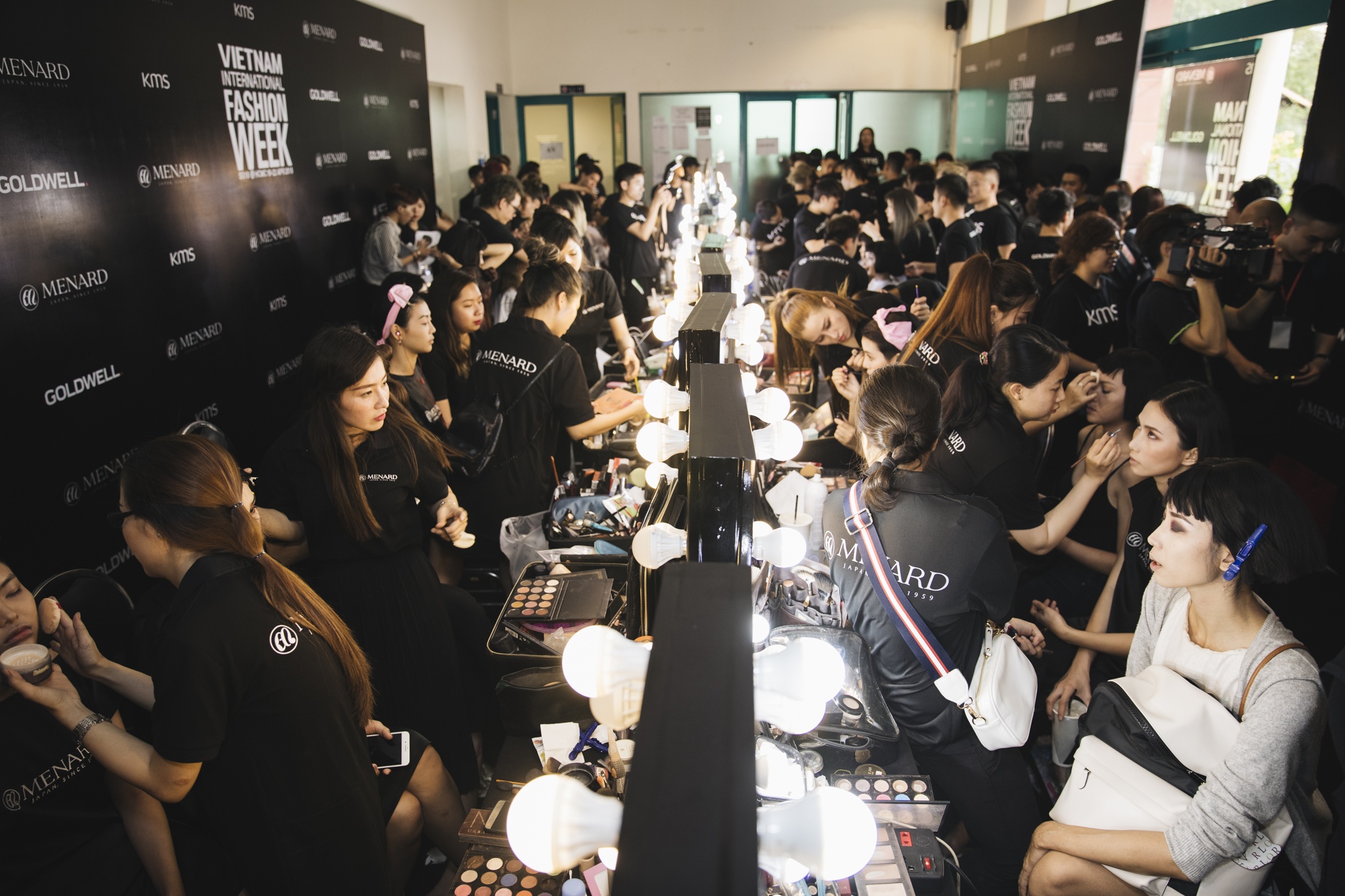 hau truong mau dien vietnam fashion week anh 8