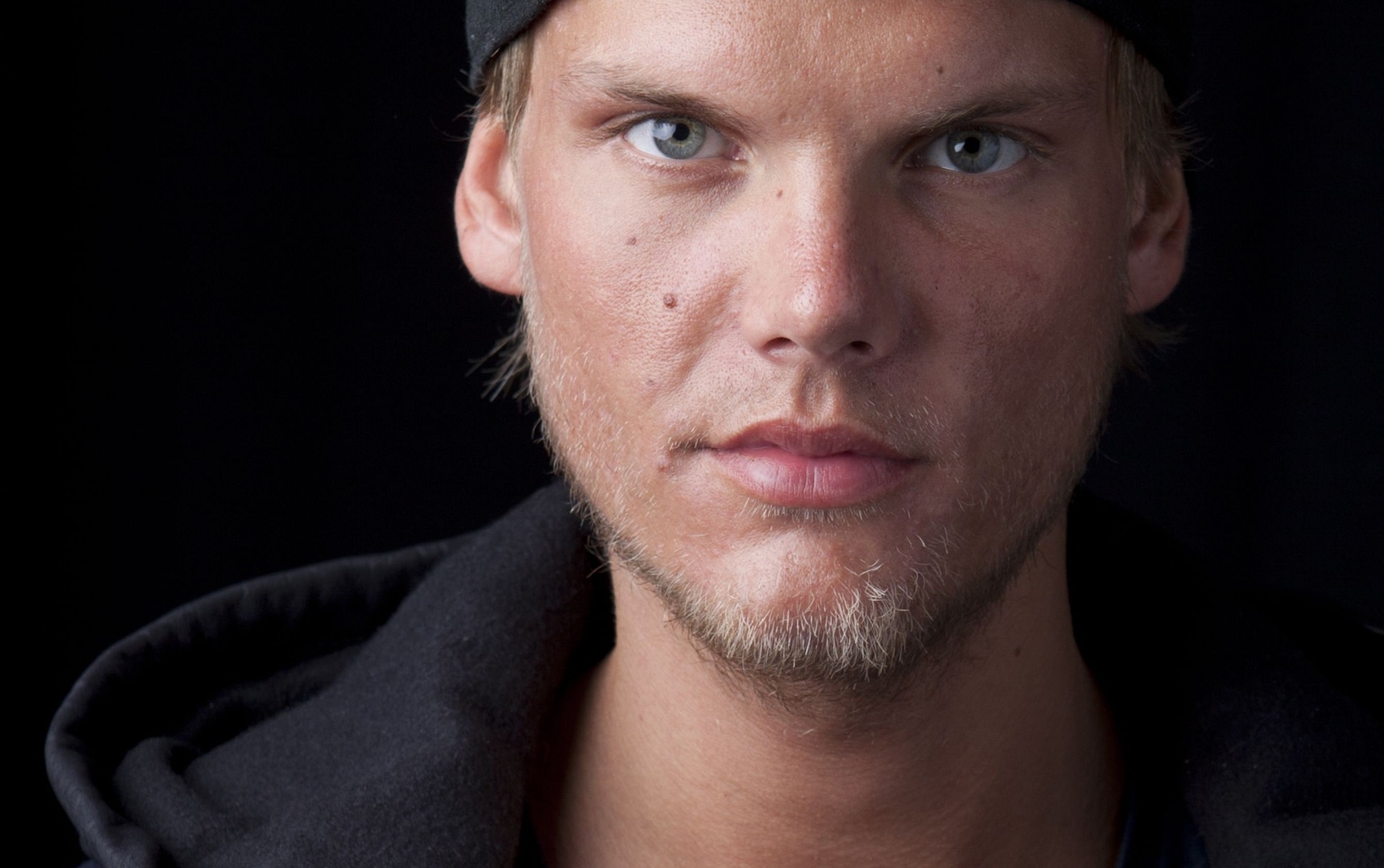 Bi kich DJ Avicii: Tuoi tre mai suc vi am nhac roi lui tan vi ruou hinh anh