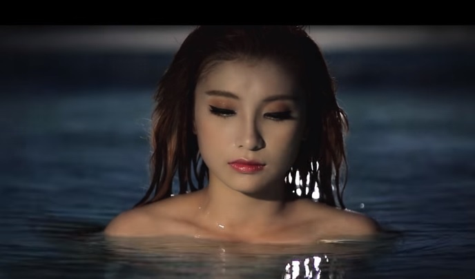 MV Troi ve ngay cu - Tieu Chau Nhu Quynh hinh anh