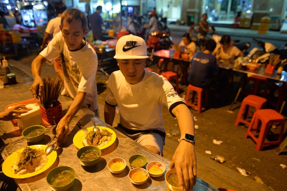 Chang duong 240 km di hat hoi cho cua Chau Khai Phong hinh anh