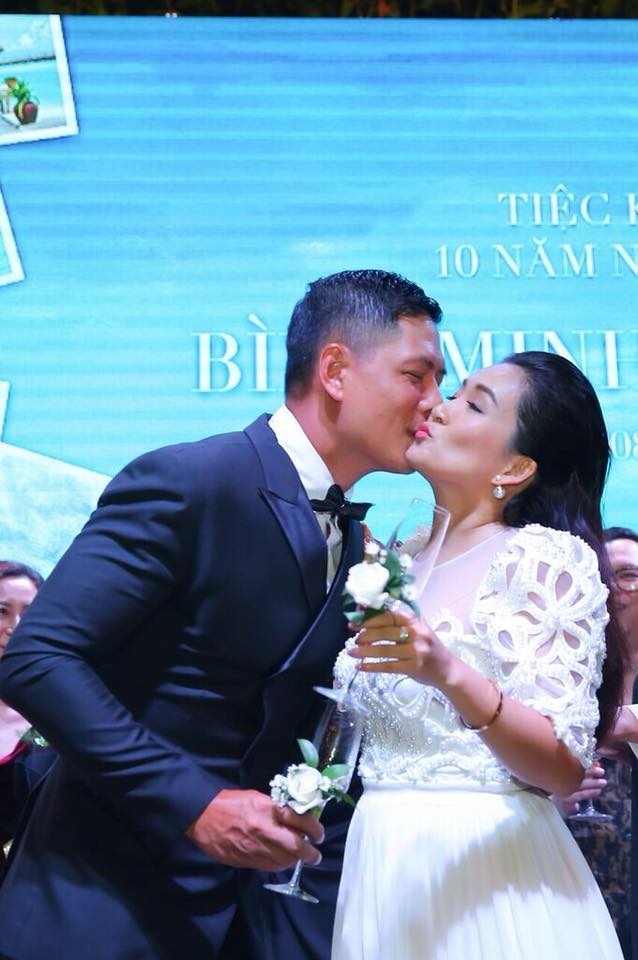 vo chong binh minh ky niem 10 nam ngay cuoi anh 9