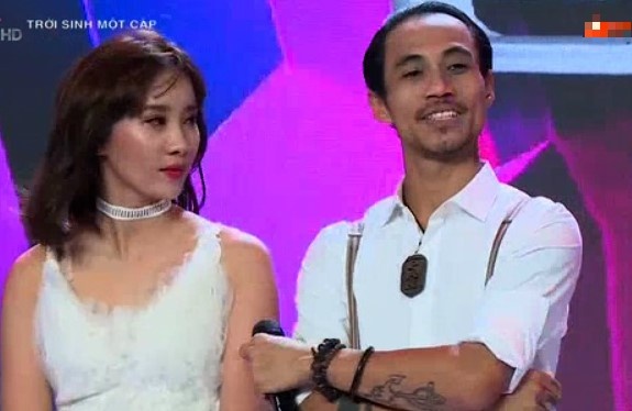 Pham Lich, Pham Anh Khoa cai co truoc khi bi loai o Troi sinh mot cap hinh anh