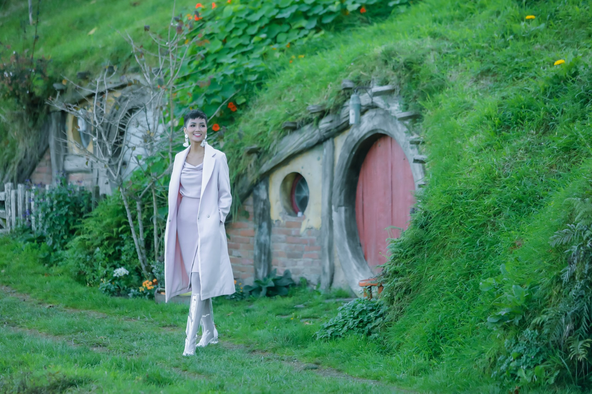 hoa hau h hen nie tham lang hobbit o new zealand anh 1