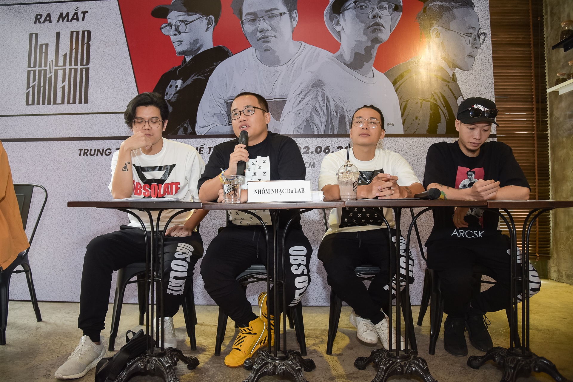 Da LAB: 'Vao Sai Gon vi nhung loi trach yeu cua khan gia' hinh anh