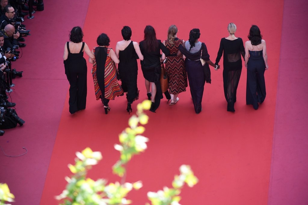 quấy rối tình dục ở lhp cannes ảnh 4 quay roi tinh duc o lhp cannes anh 4