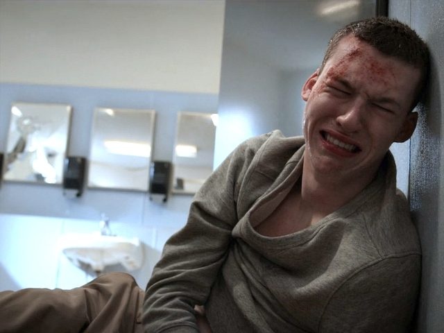 13 reasons why cảnh hiếp dâm đồng tính ảnh 1 13 reasons why canh hiep dam dong tinh anh 1