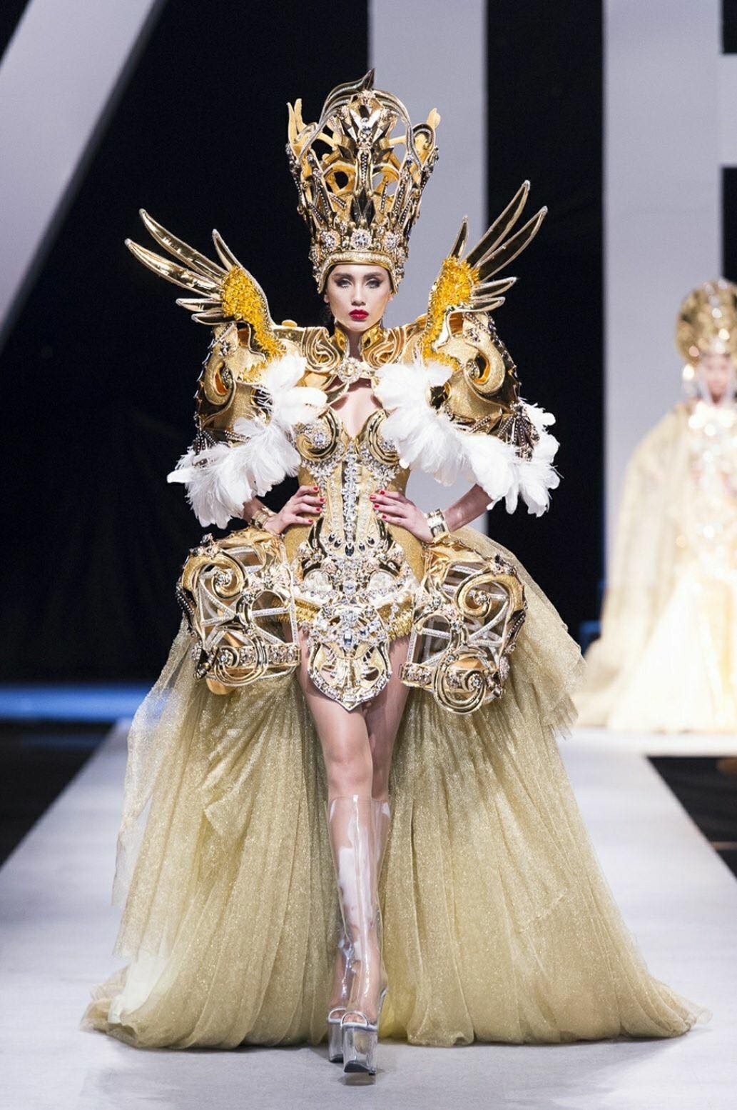 vo hoang yen minh hang the face anh 2