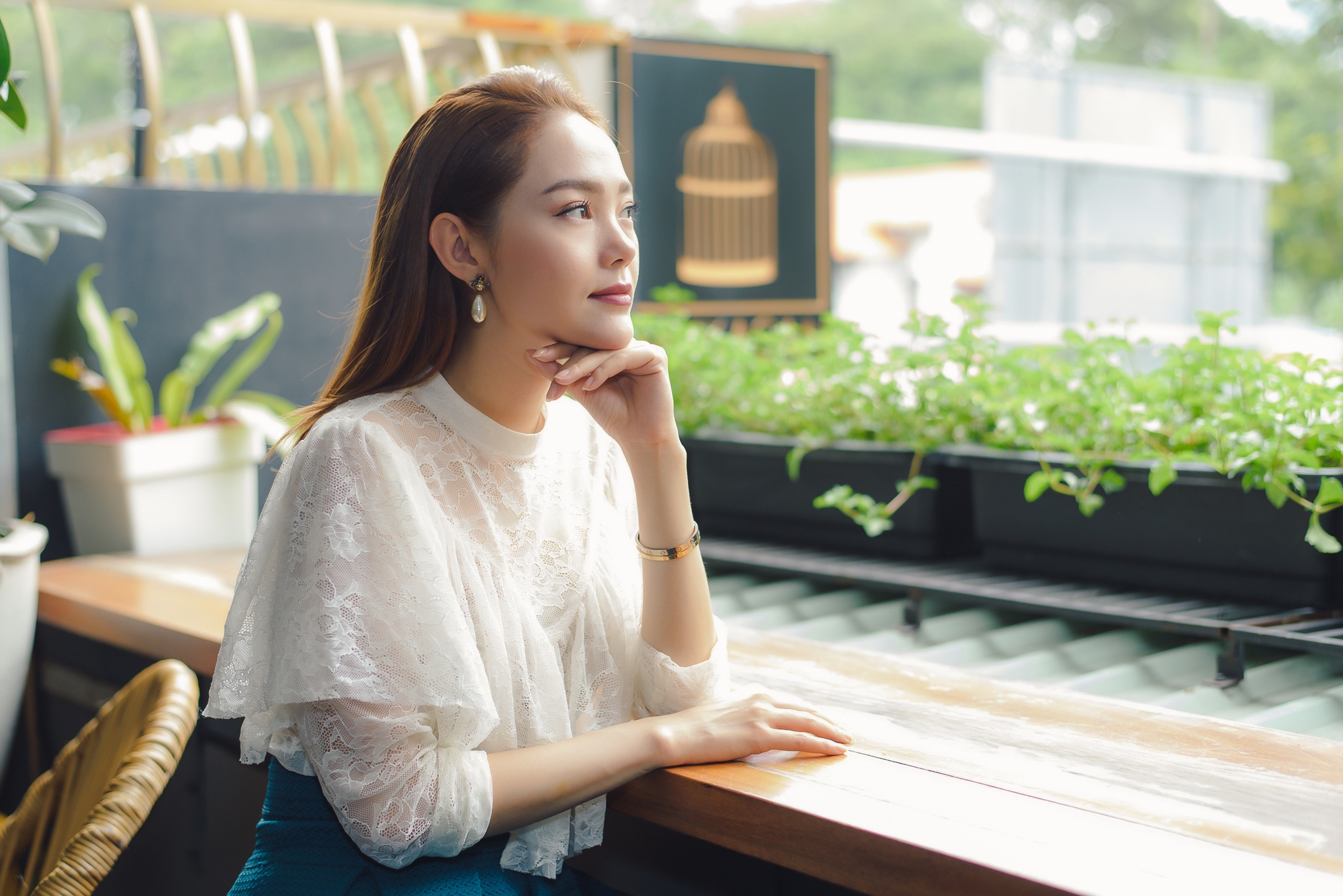 minh hang chi tien ty lam phim anh 6