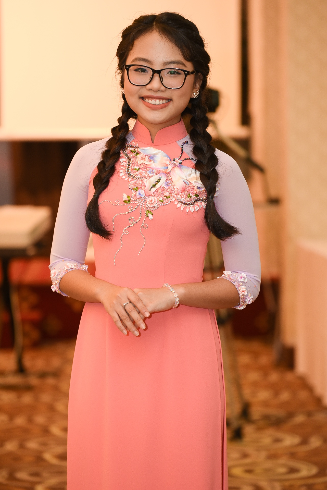 nhu quynh quang le phuong my chi anh 7