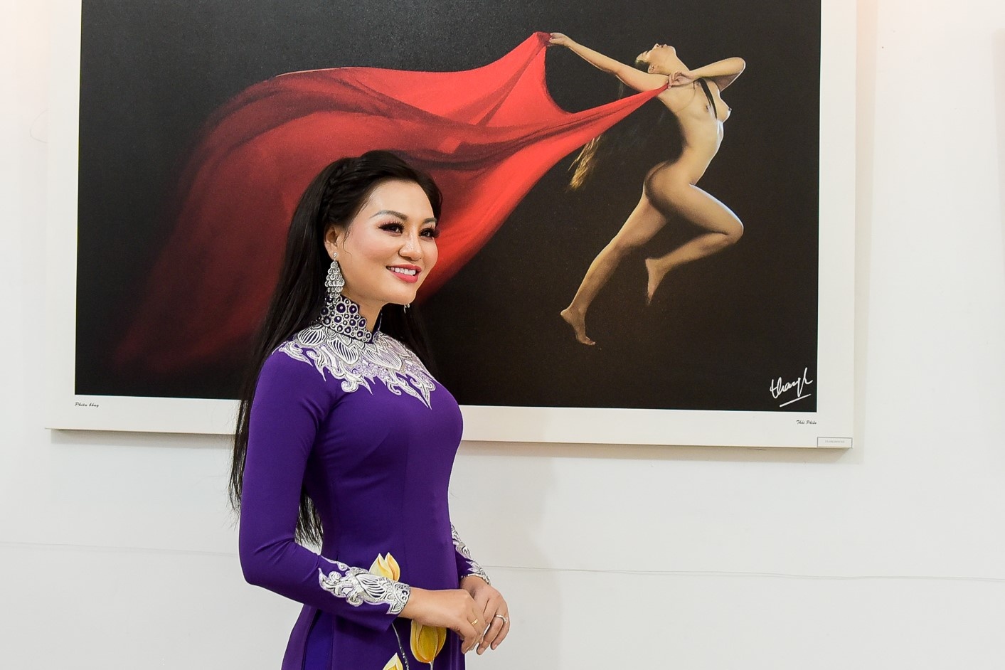 Dang sau nhung buc anh khoa than cua Thai Phien o trien lam sau 26 nam hinh anh