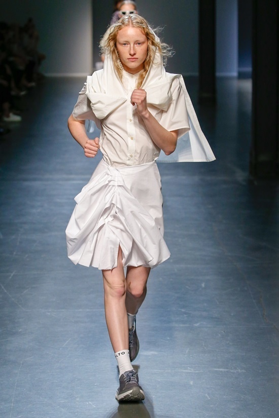 catwalk toc do cao hai huoc anh 1