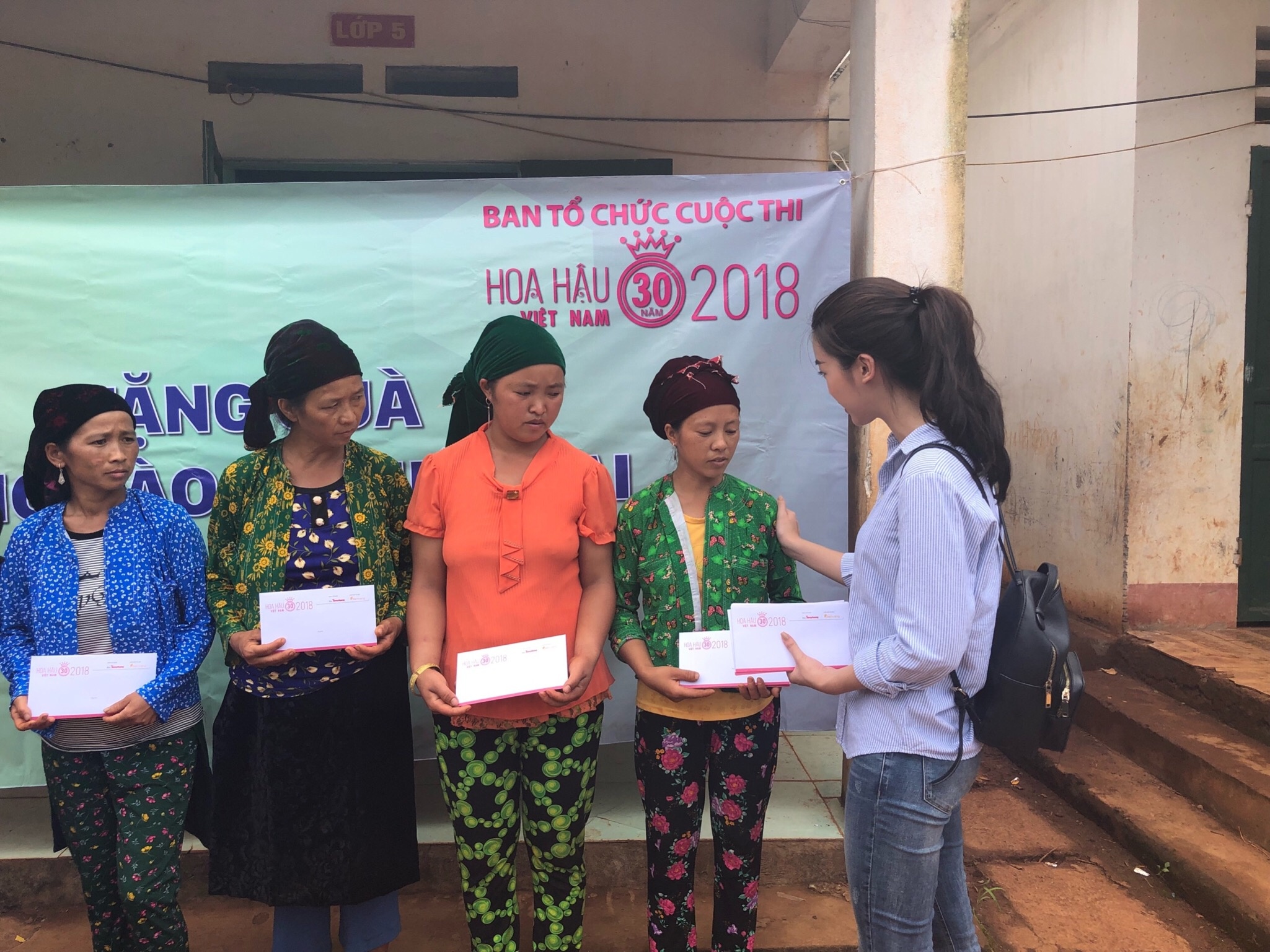 do my linh cuu tro lu quet ha giang anh 6