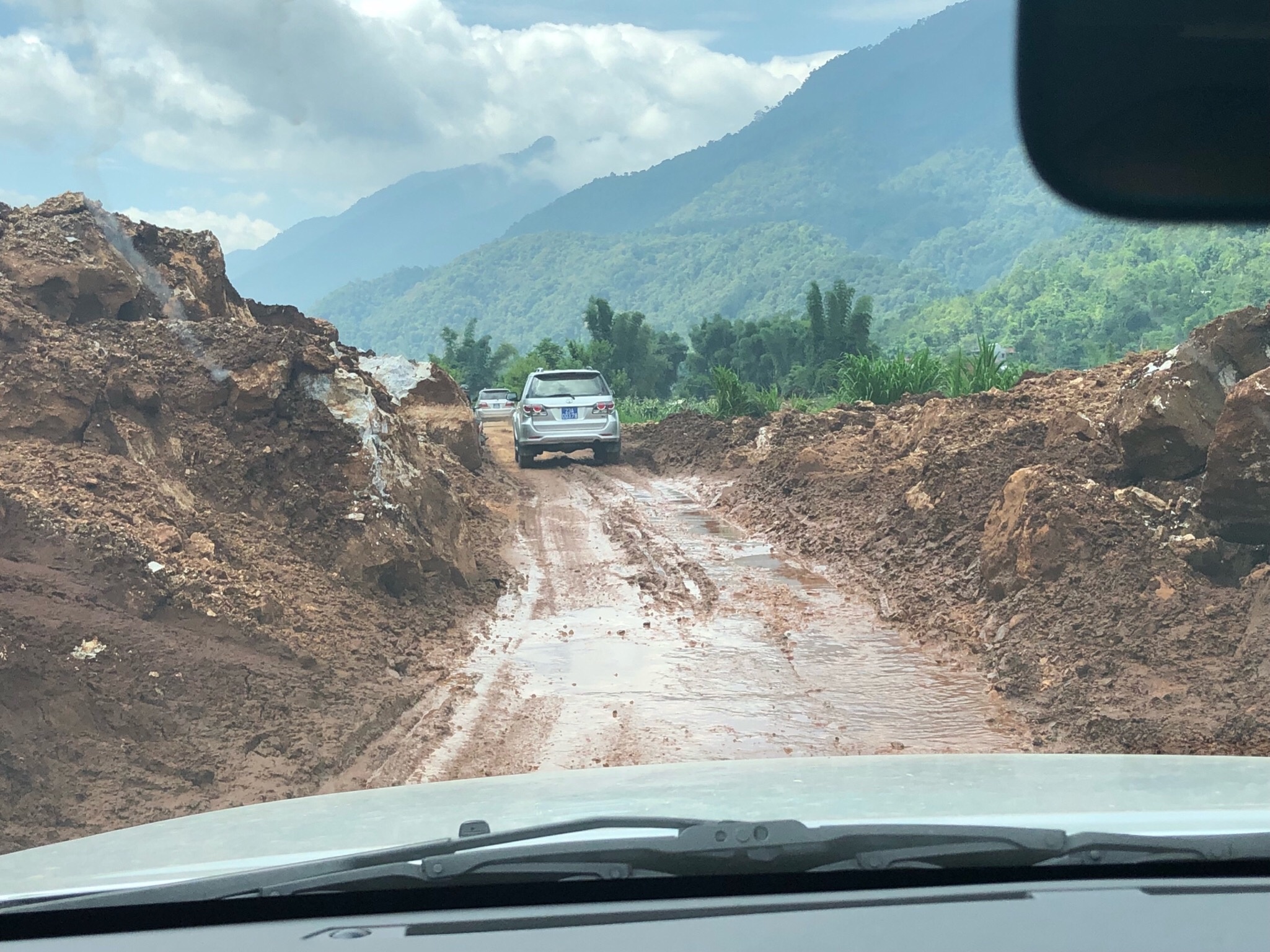 do my linh cuu tro lu quet ha giang anh 8