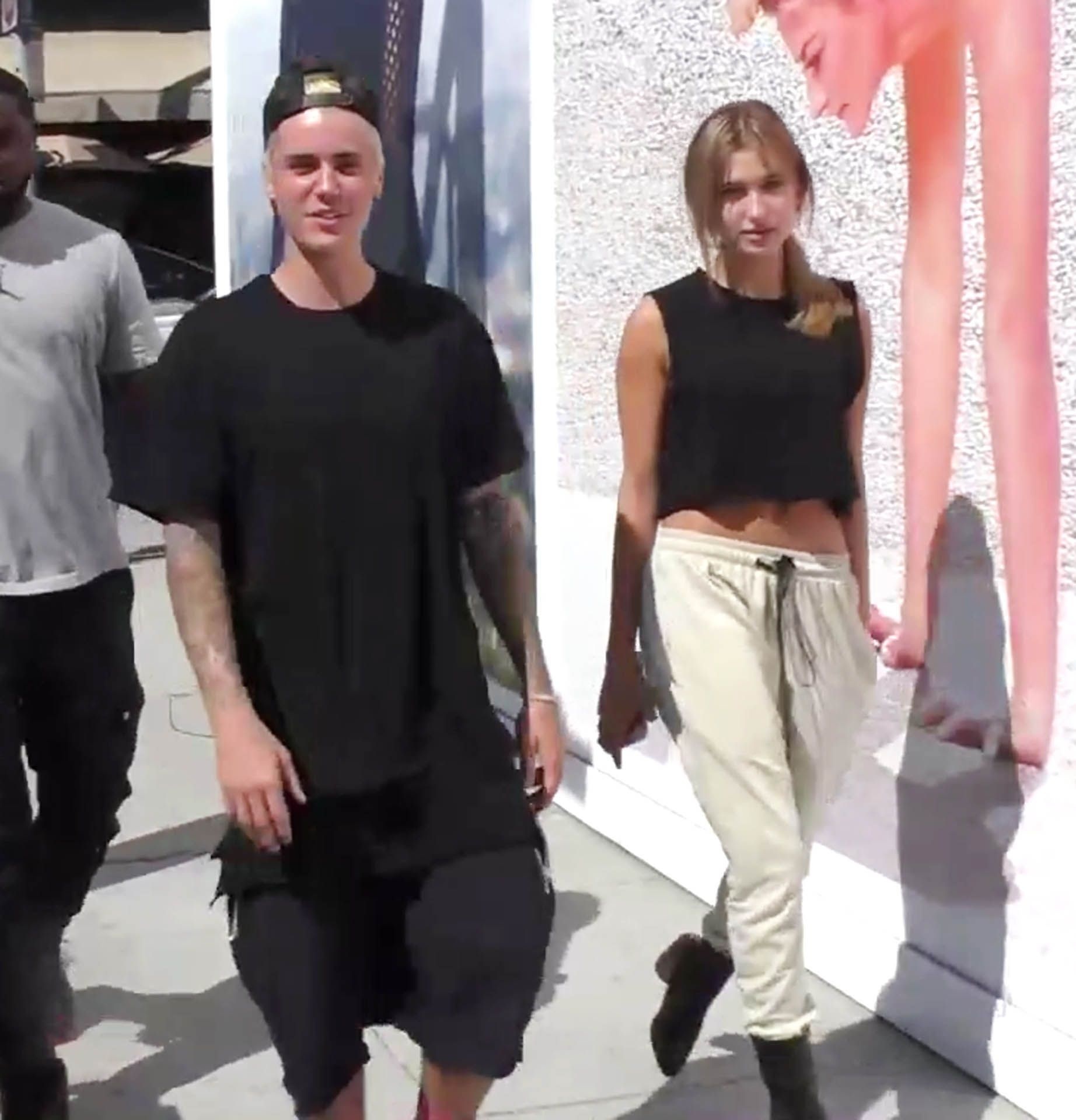 justin bieber dinh hon voi hailey baldwin anh 1