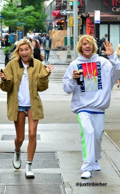 justin bieber dinh hon voi hailey baldwin anh 4