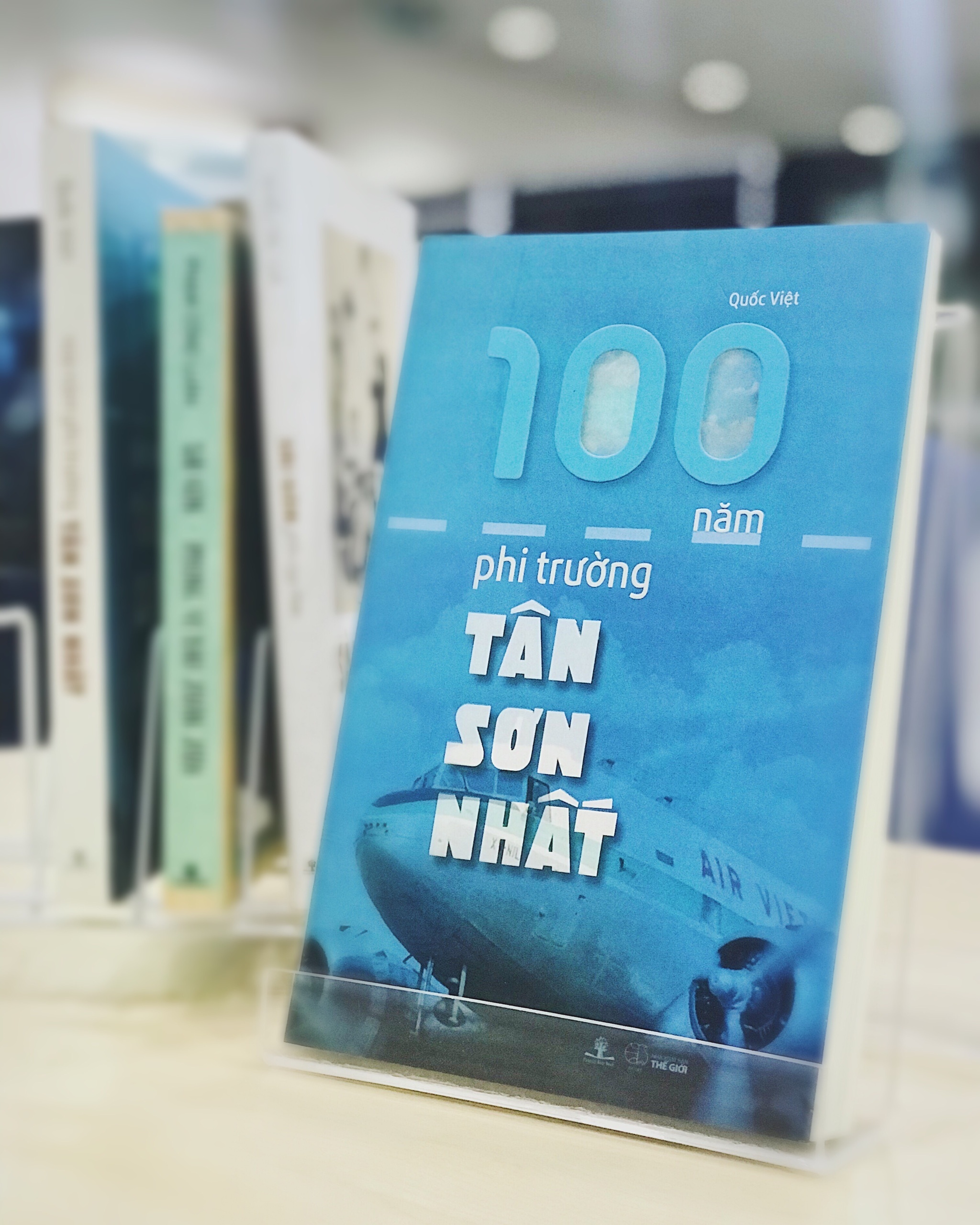 100 nam phi truong tan son nhat anh 1