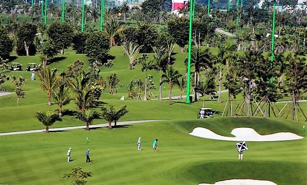 San golf canh phi truong Tan Son Nhat xua: Ai so huu, ai choi? hinh anh