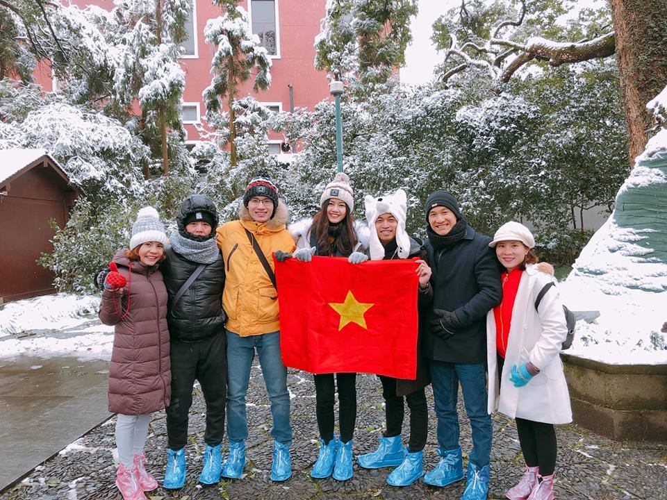 a hau thanh tu sang nga xem chung ket world cup anh 6