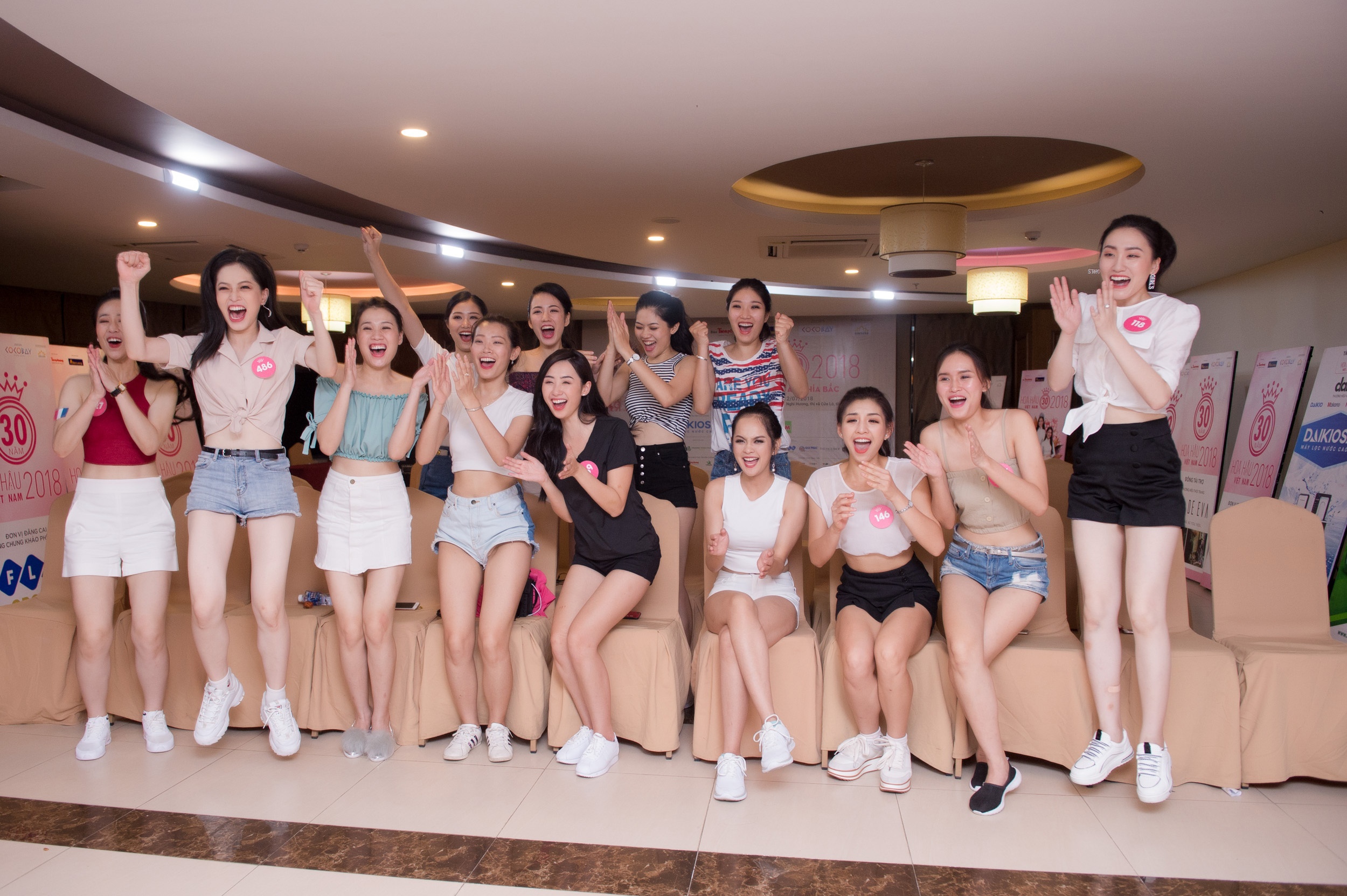 hoa hau viet nam xem world cup anh 2