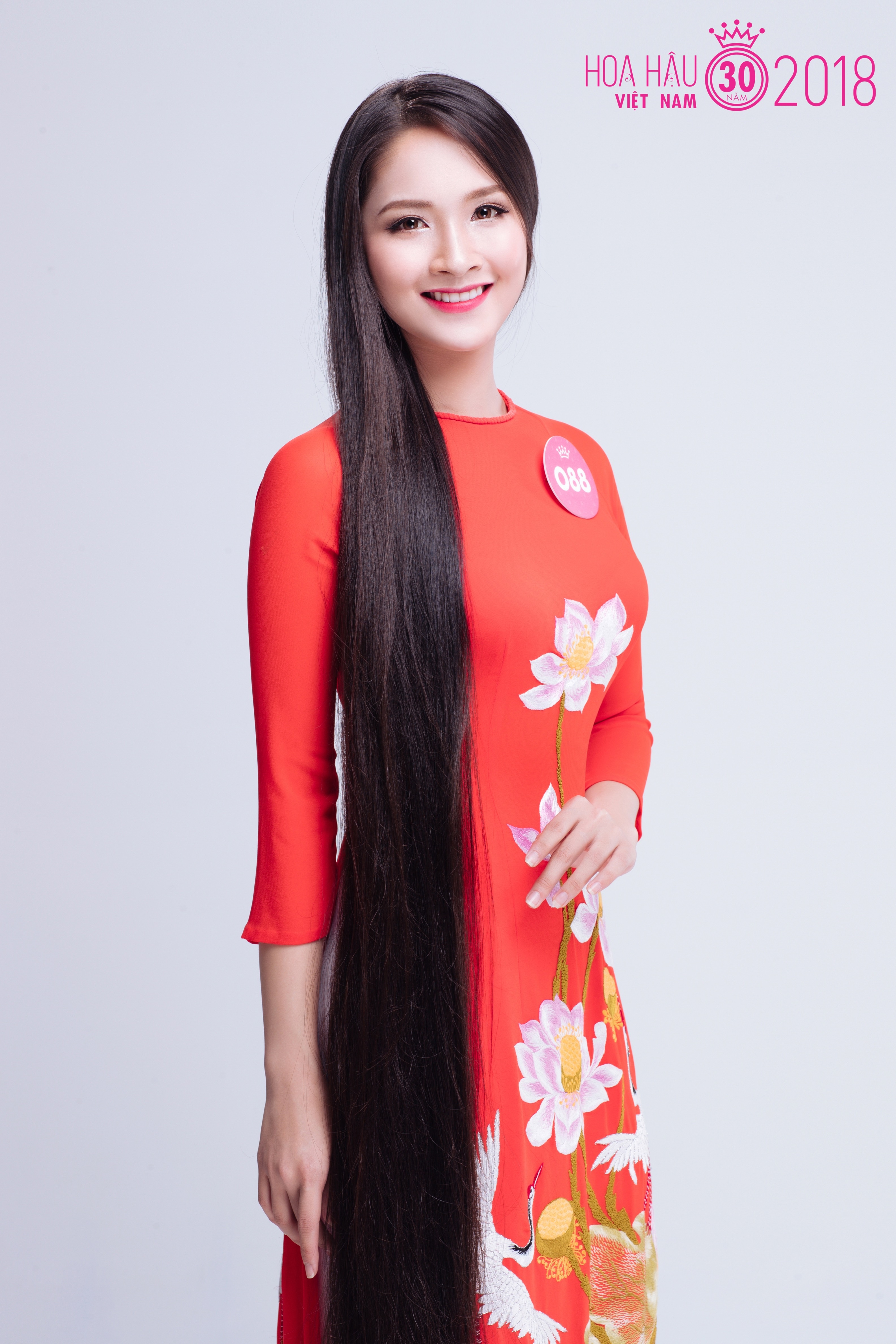 hoa hau viet nam 2018 mac ao dai anh 2