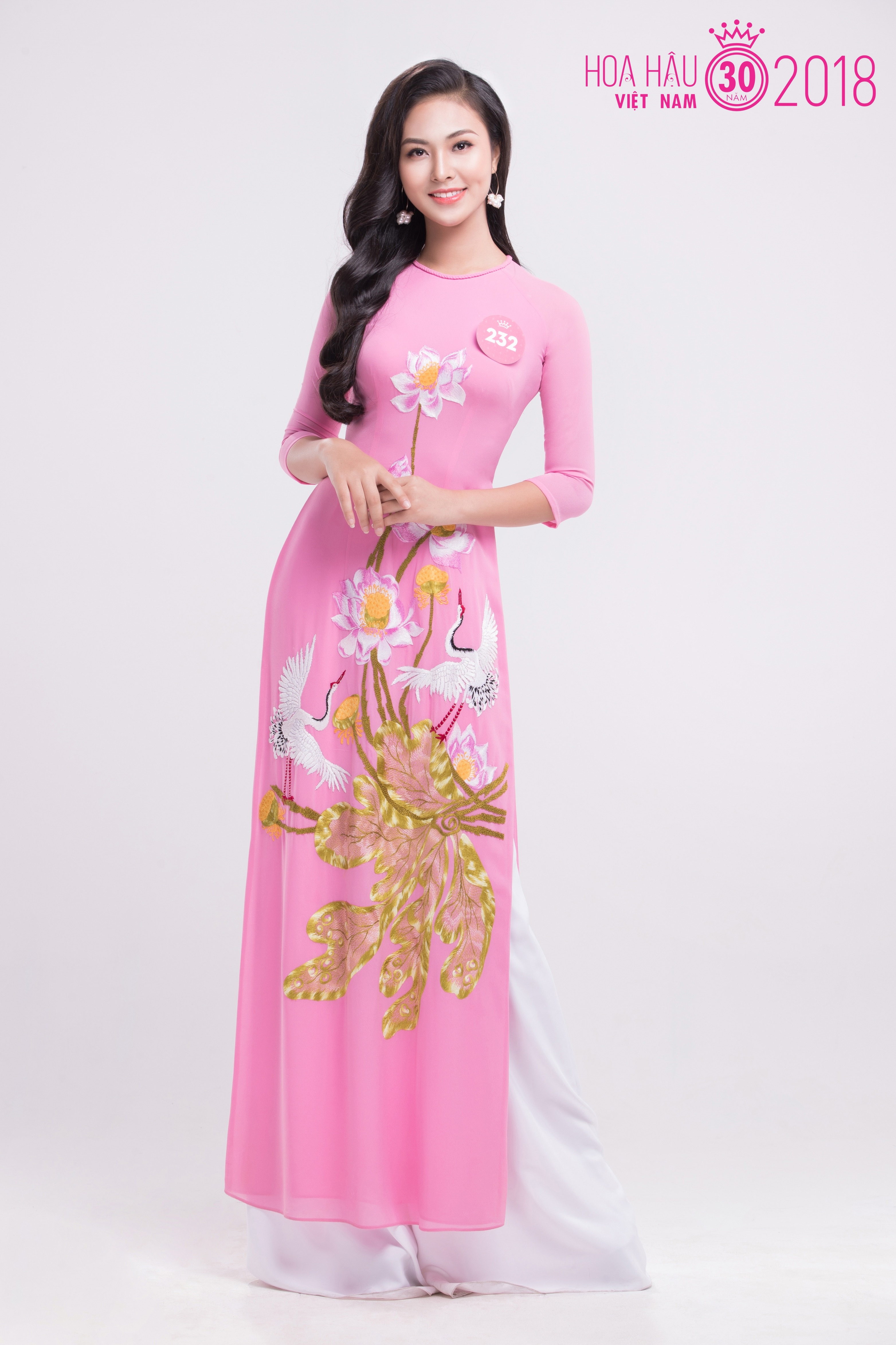 hoa hau viet nam 2018 mac ao dai anh 13