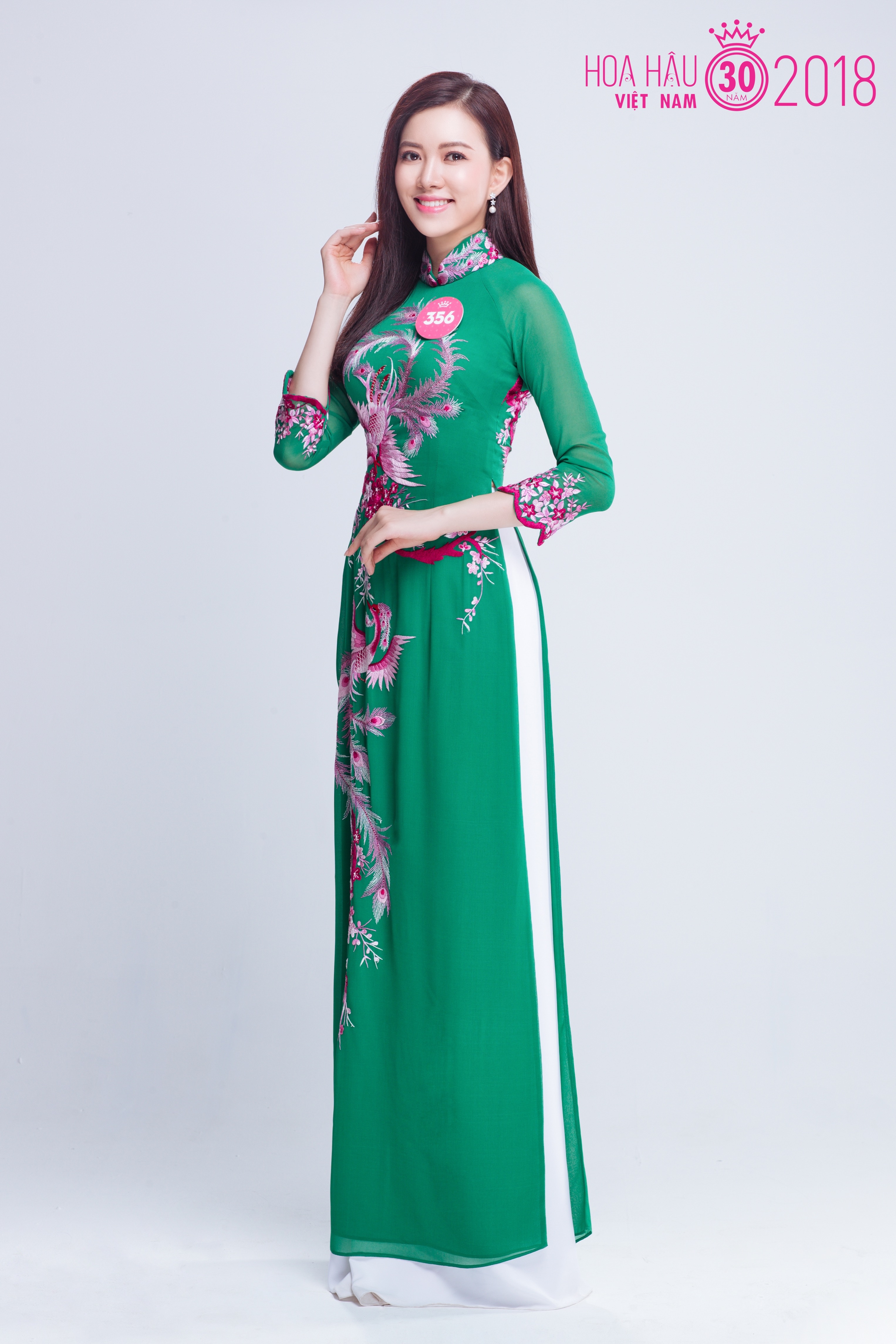 hoa hau viet nam 2018 mac ao dai anh 16
