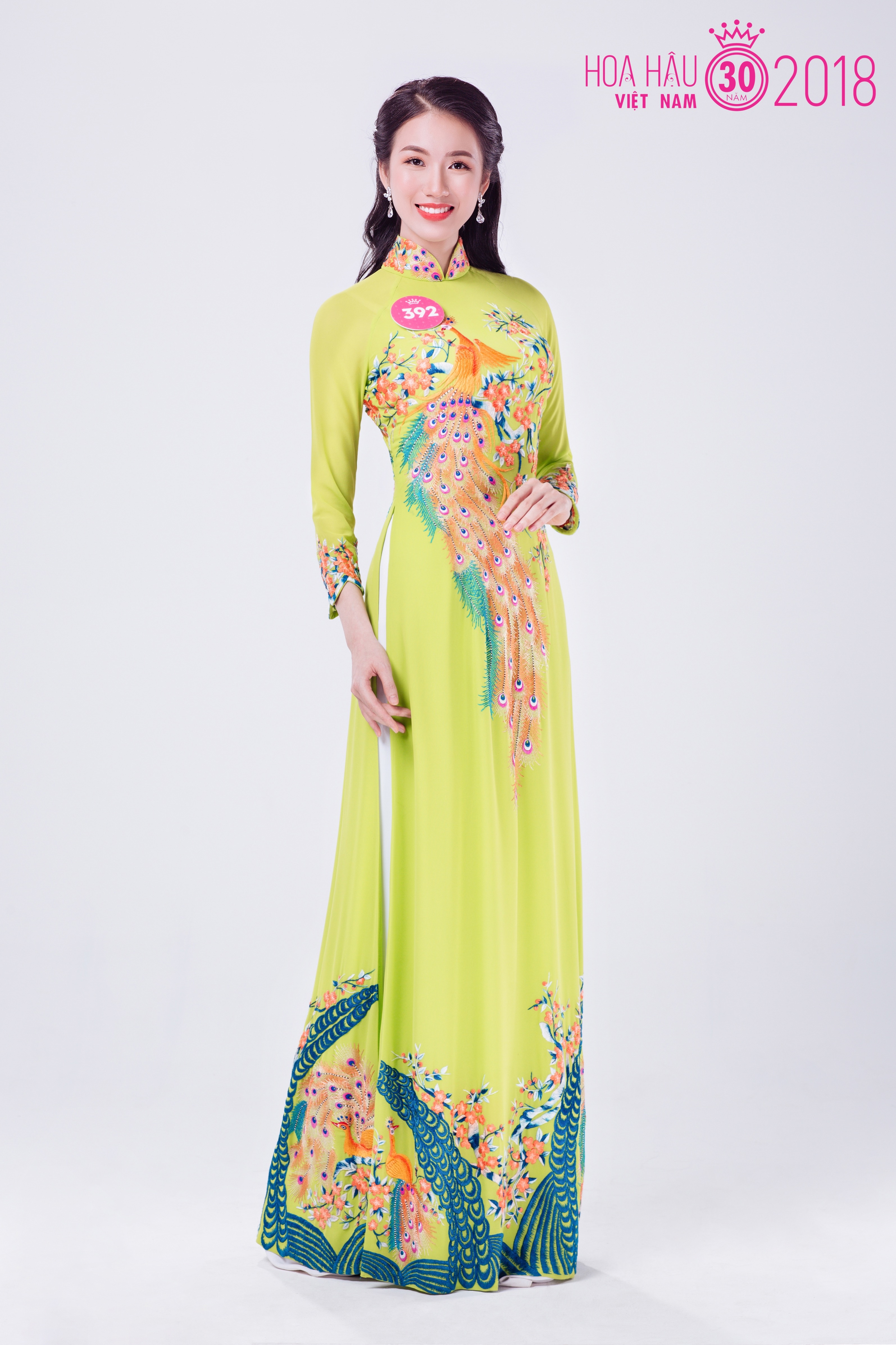 hoa hau viet nam 2018 mac ao dai anh 18