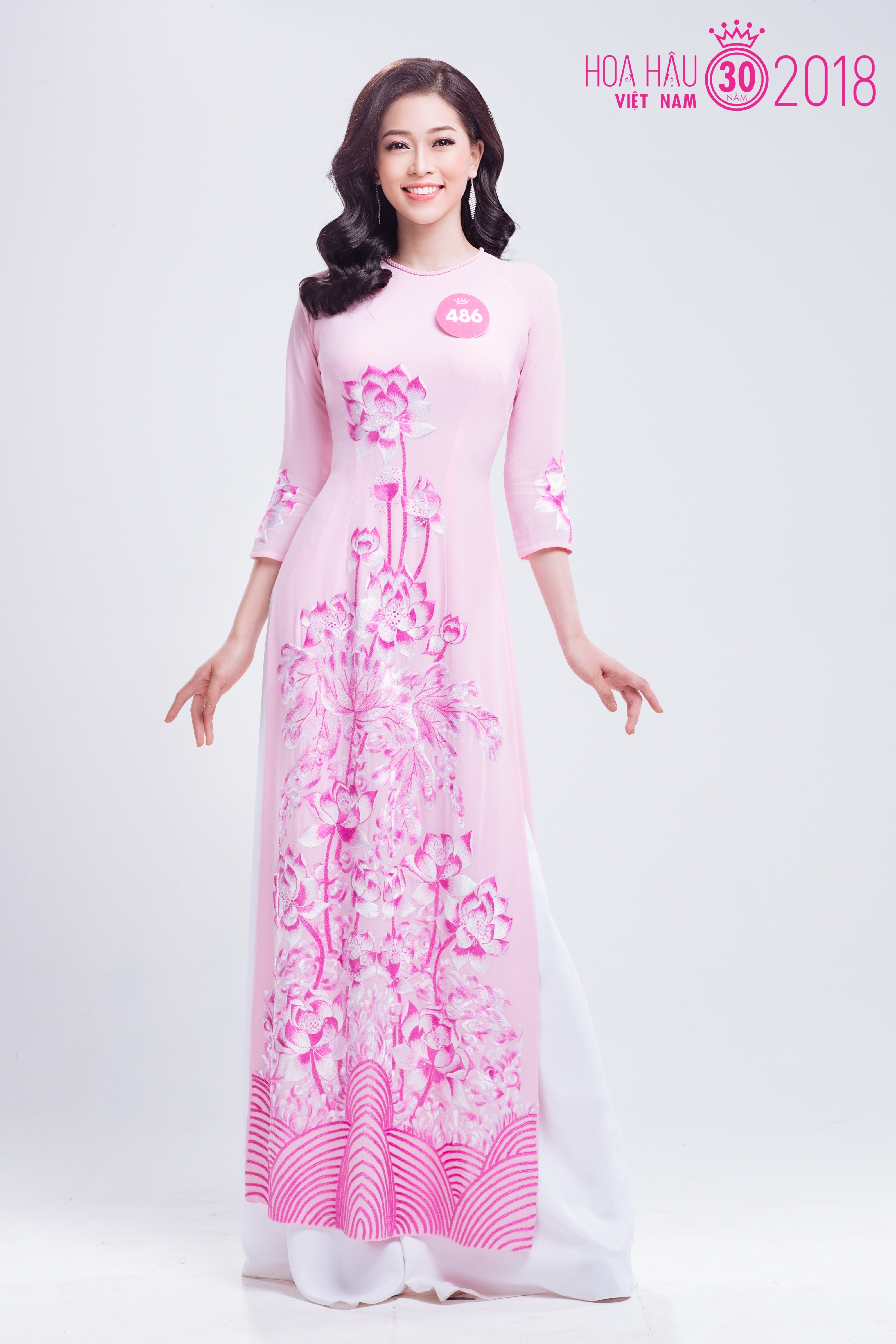 hoa hau viet nam 2018 mac ao dai anh 20