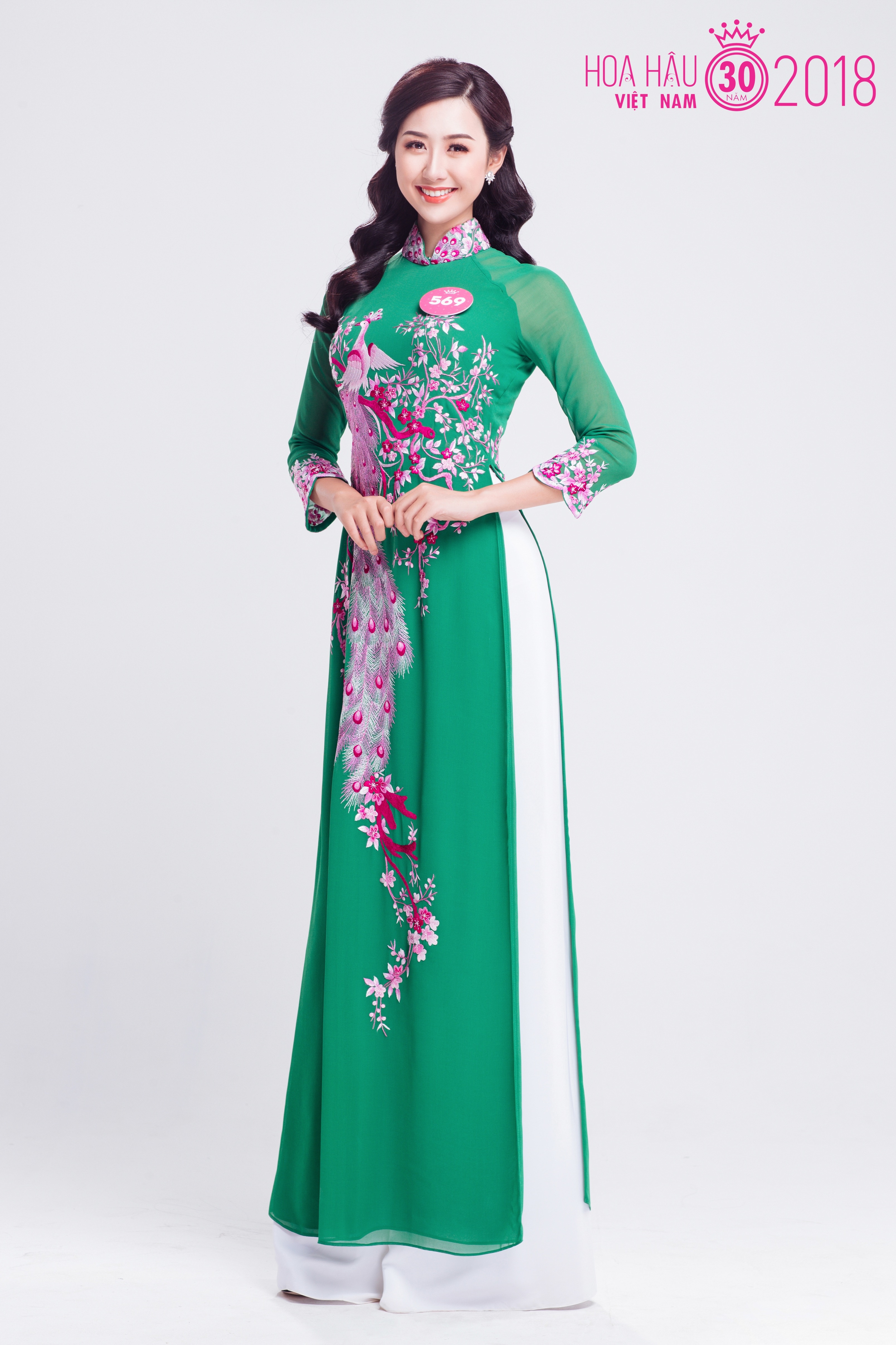 hoa hau viet nam 2018 mac ao dai anh 22